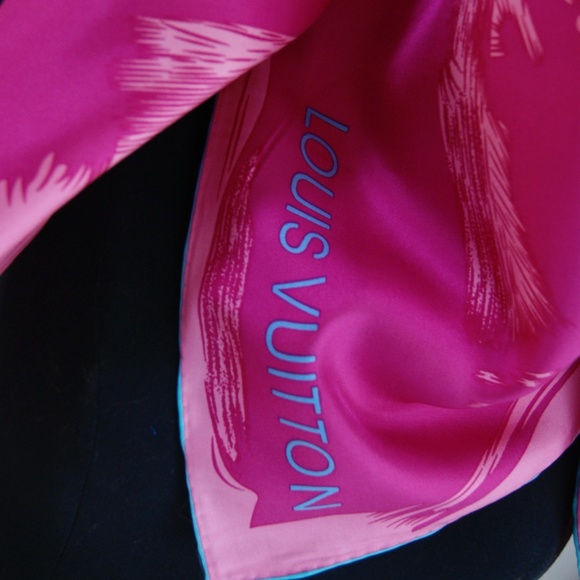 New Louis Vuitton Scarf Arty Fuchsia Hot  Barbie Pink Silk Scarf Wrap - Picture 3 of 7